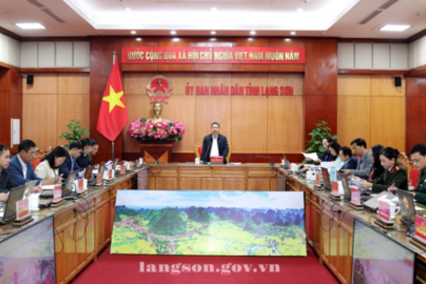 Họp xem xét tiến độ triển khai Lễ hội Hoa Đào Xứ Lạng và các hoạt động mừng Đảng, mừng Xuân Bính Ngọ năm 2026