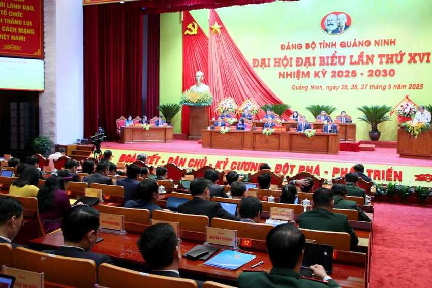 Đại hội Đại biểu Đảng bộ tỉnh lần thứ XVI, nhiệm kỳ 2025-2030: Tham luận tại hội trường và kết thúc phiên làm việc buổi sáng