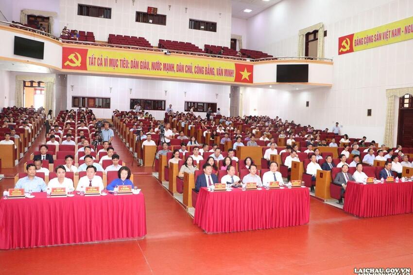 Lai Châu: Nghiên cứu, học tập, quán triệt một số nghị quyết, chỉ thị của Bộ Chính trị và các văn bản triển khai thực hiện của tỉnh
