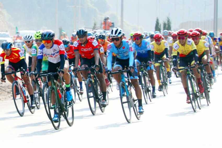 Sáng 14/12 diễn ra Giải đua xe đạp “Về miền Di sản” tỉnh Quảng Ninh mở rộng 2025