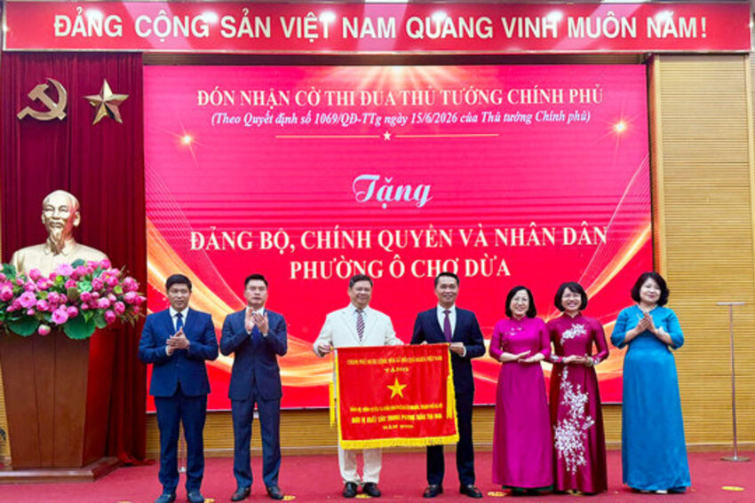 Chuyển đổi số tạo đột phá trong vận hành chính quyền hai cấp ở phường Ô Chợ Dừa