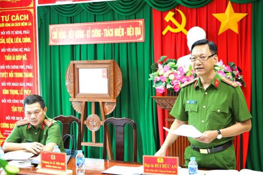 Quan tâm công tác tuyên truyền, đấu tranh, xử lý các hành vi vi phạm pháp luật liên quan đến bảo vệ các loài động vật hoang dã, bảo vệ nguồn lợi thủy sản