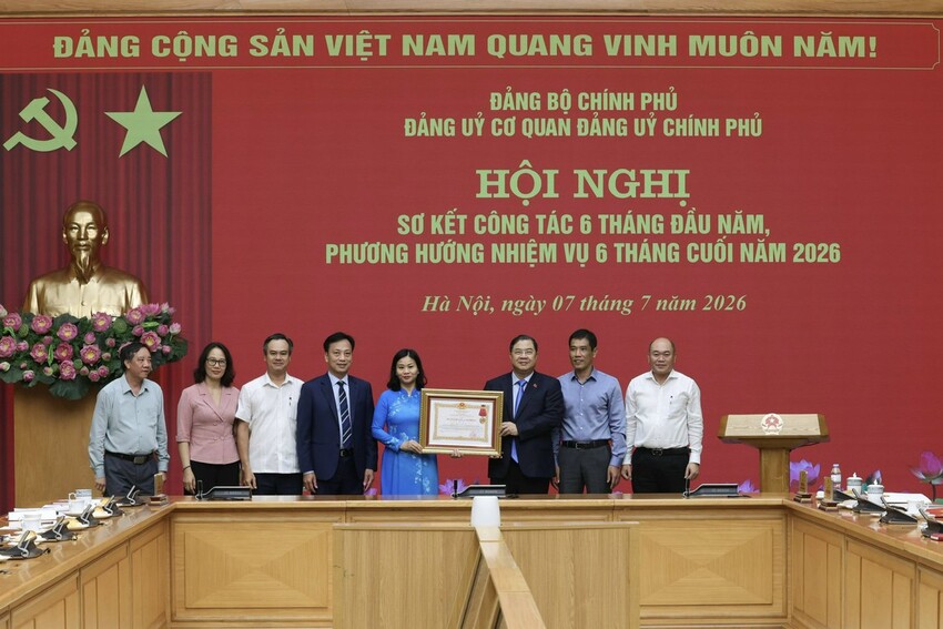 Phó Thủ tướng Thường trực Phạm Gia Túc dự công bố quyết định thành lập cơ quan Đảng ủy Chính phủ