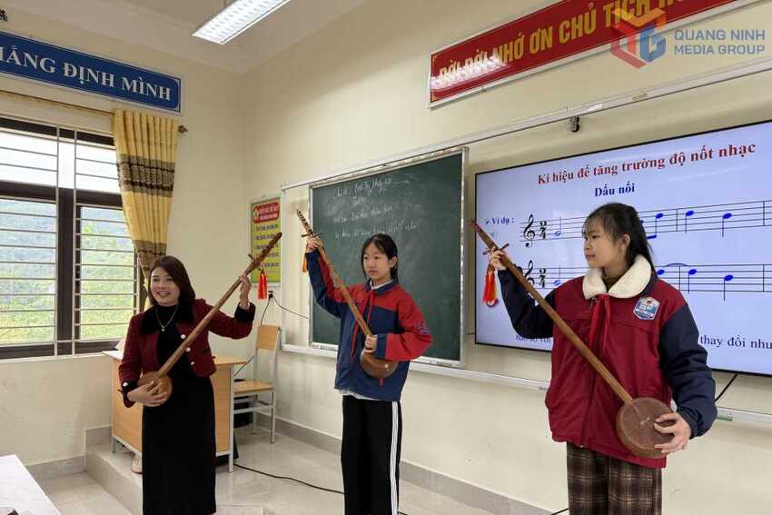 Quan tâm đầu tư cho giáo dục vùng biên