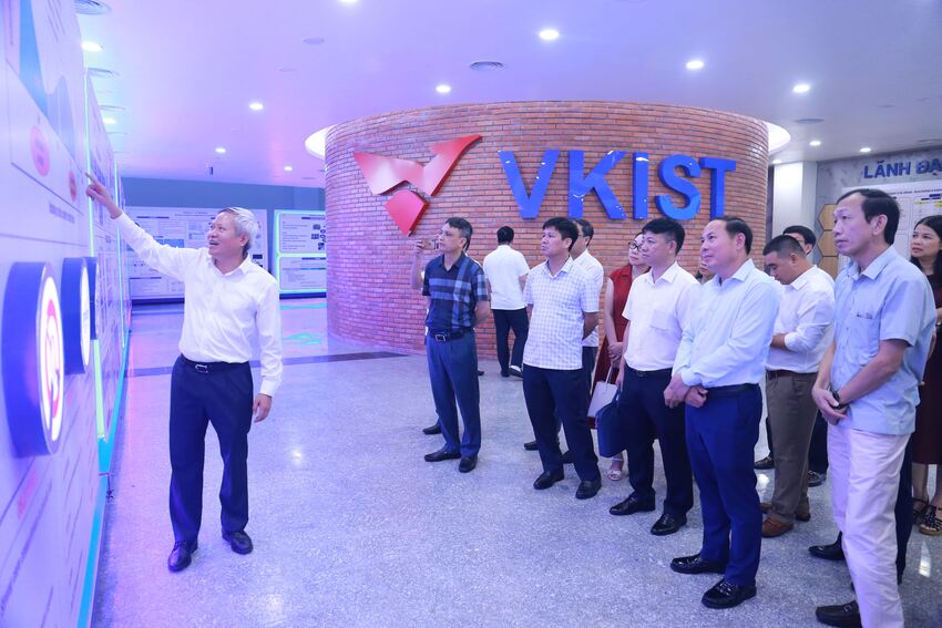 Lào Cai nghiên cứu mở rộng cơ hội phát triển công nghệ cao từ việc kết nối với VKIST và Khu công nghệ cao Hòa Lạc