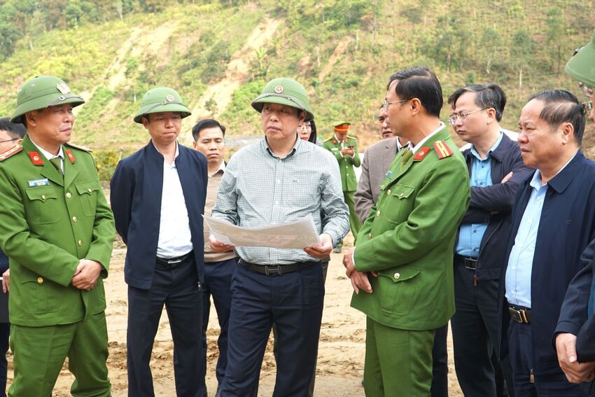 Đoàn công tác UBND tỉnh kiểm tra tình hình thực hiện các Dự án