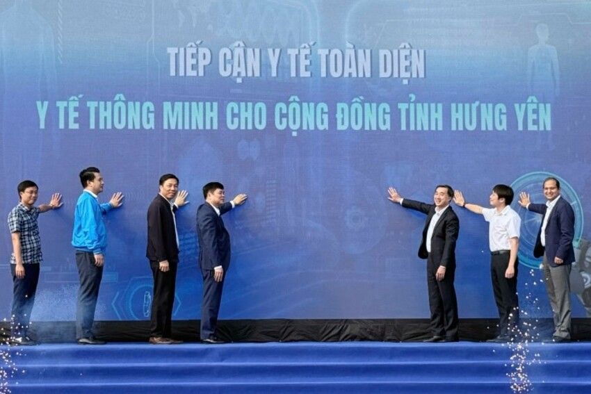 Thứ trưởng Bộ Y tế Trần Văn Thuấn đồng hành với Chương trình “Tiếp cận y tế toàn diện – Vì một Việt Nam khỏe mạnh hơn năm 2025”