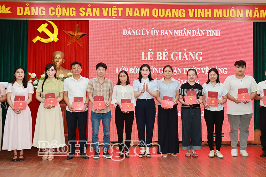 Đảng ủy UBND tỉnh: Bồi dưỡng nhận thức về Đảng cho 80 quần chúng ưu tú