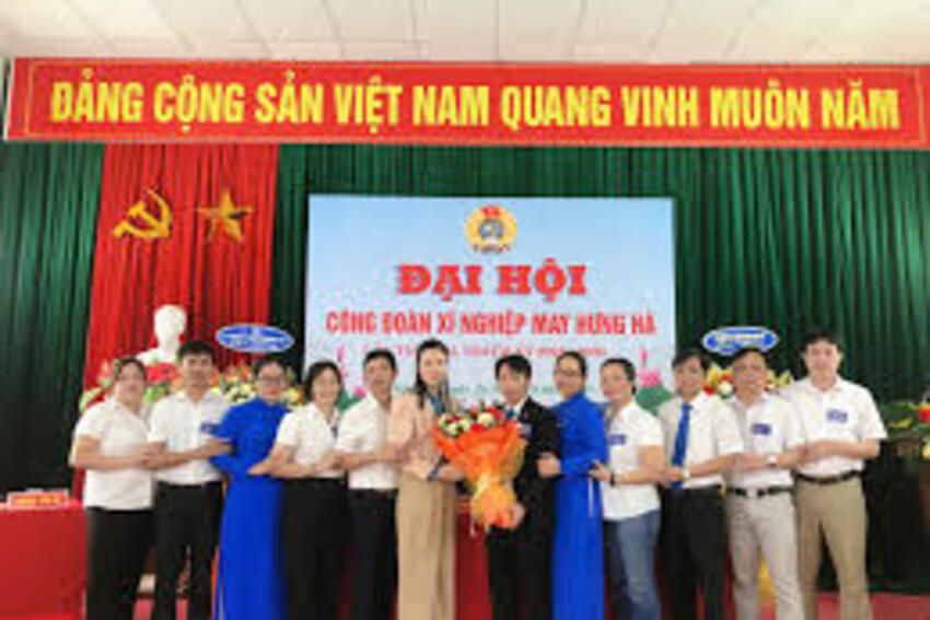 Đảng bộ Xí nghiệp May 10 Hưng Hà tích cực học tập và làm theo tư tưởng, đạo đức, phong cách Hồ Chí Minh