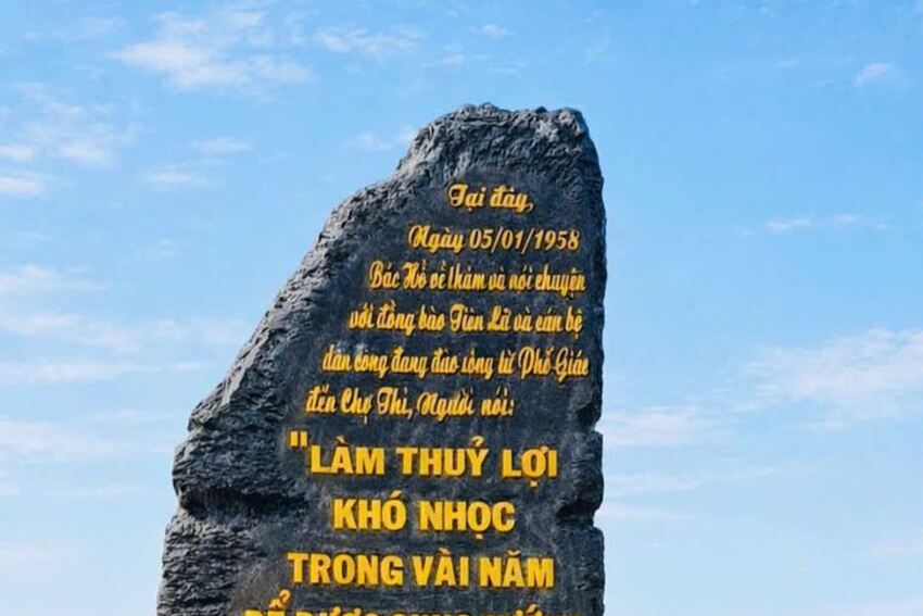 Hoàng Hoa Thám mãi tự hào nơi Bác Hồ về thăm