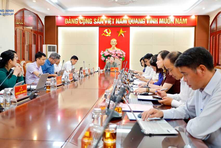 Trưởng Ban Tổ chức Thành ủy làm việc với Đảng ủy các phường Móng Cái 1, Móng Cái 2, Móng Cái 3