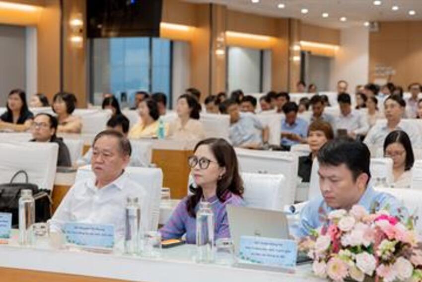 Tập huấn hướng dẫn tổ chức công tác phát triển Đảng cho học sinh, sinh viên