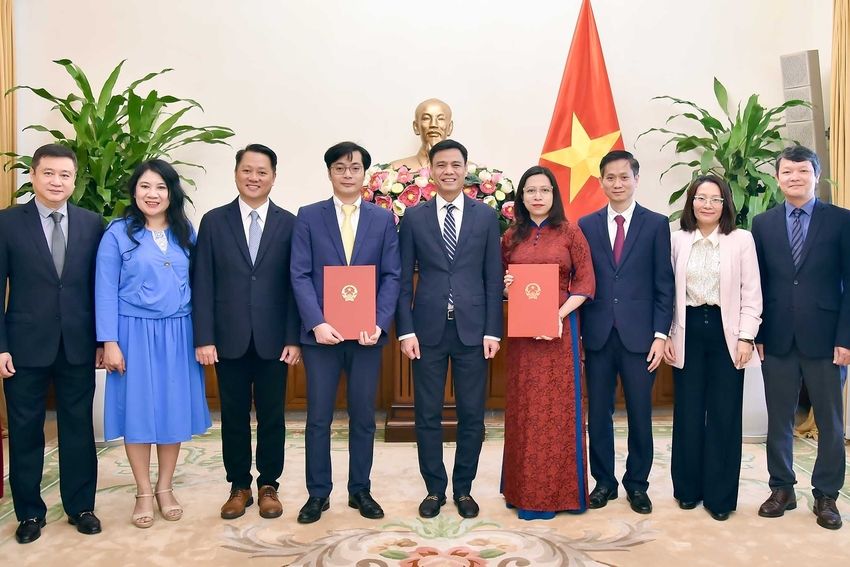 Bộ Ngoại giao trao quyết định bổ nhiệm cán bộ lãnh đạo, quản lý