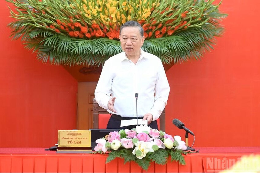 Đẩy mạnh học tập, thực hành tư tưởng, đạo đức, phương pháp, phong cách Hồ Chí Minh trong giai đoạn phát triển mới