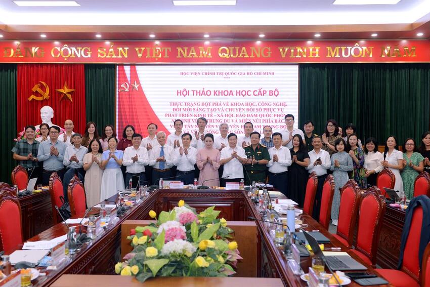 Đột phá khoa học, công nghệ, đổi mới sáng tạo và chuyển đổi số: tiếp cận mới để tháo gỡ điểm nghẽn phát triển các vùng trọng yếu