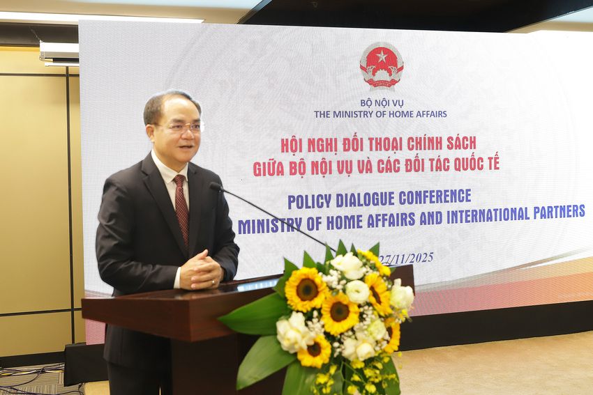 Bộ Nội vụ đối thoại chính sách với các đối tác quốc tế