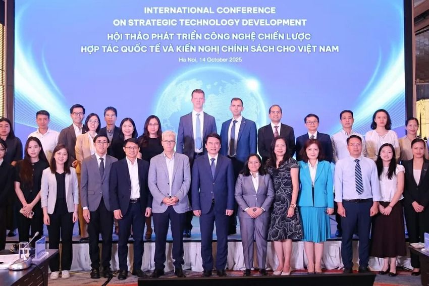 Phát triển công nghệ chiến lược: Kiến tạo chính sách, thúc đẩy hợp tác toàn cầu