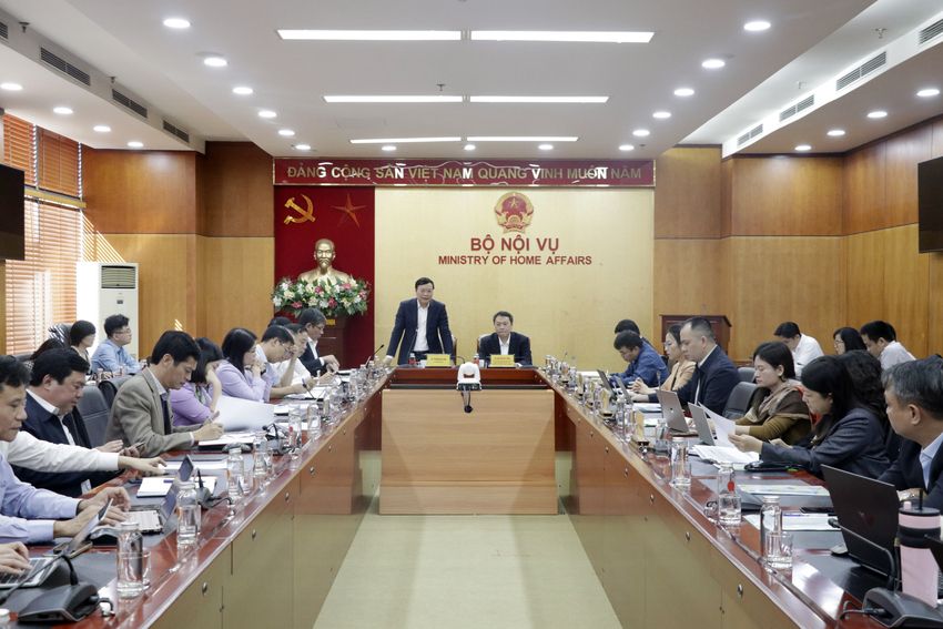 Tổ công tác liên ngành của Ban Chỉ đạo Trung ương về phát triển khoa học, công nghệ, đổi mới sáng tạo và chuyển đổi số làm việc với Bộ Nội vụ