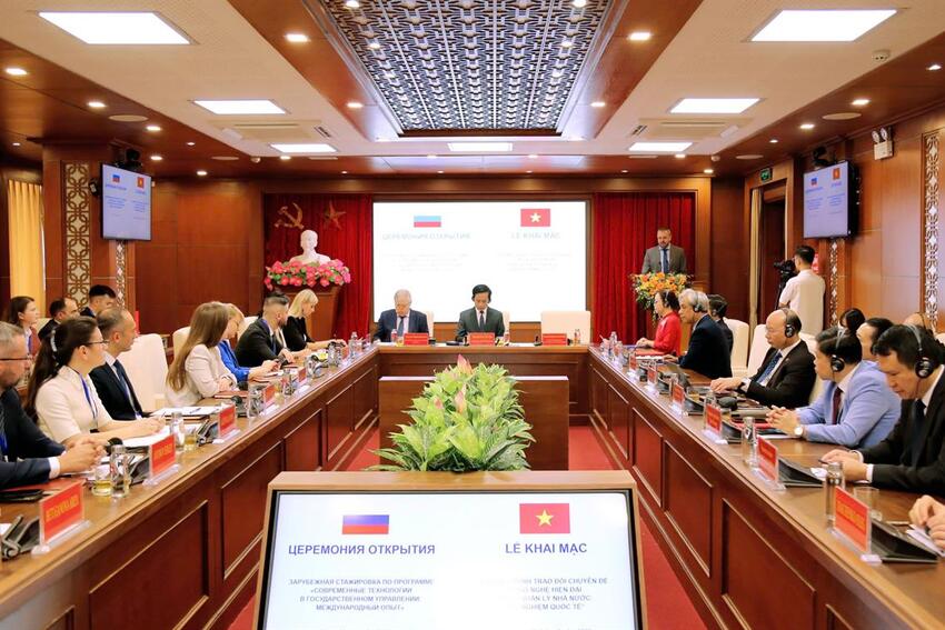 Khai mạc Chương trình trao đổi chuyên đề "Công nghệ hiện đại trong quản lý nhà nước, kinh nghiệm quốc tế" dành cho cán bộ lãnh đạo, quản lý trung, cao cấp Liên bang Nga