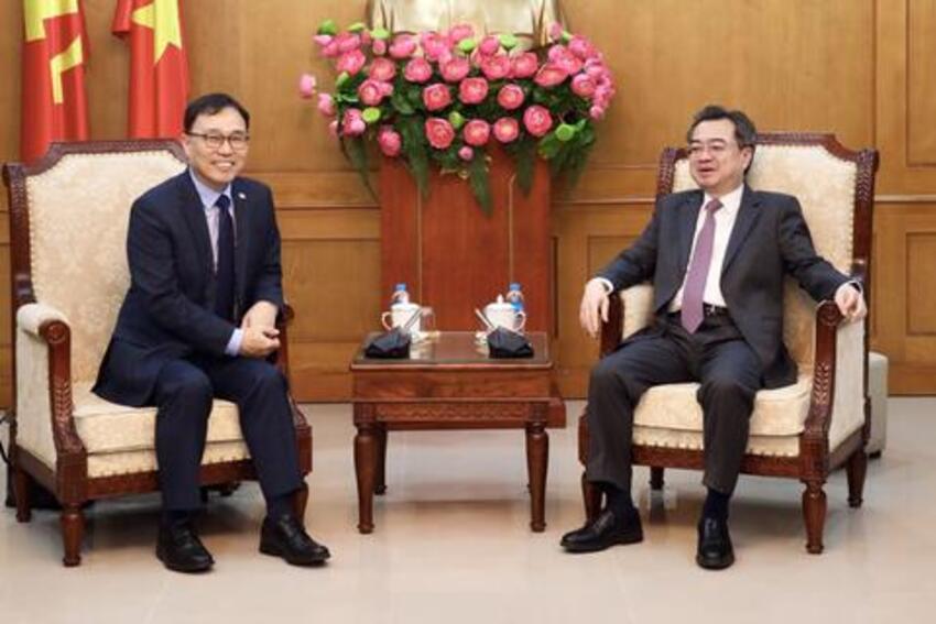 Trưởng Ban Chính sách, chiến lược Trung ương Nguyễn Thanh Nghị tiếp Đại sứ Hàn Quốc tại Việt Nam