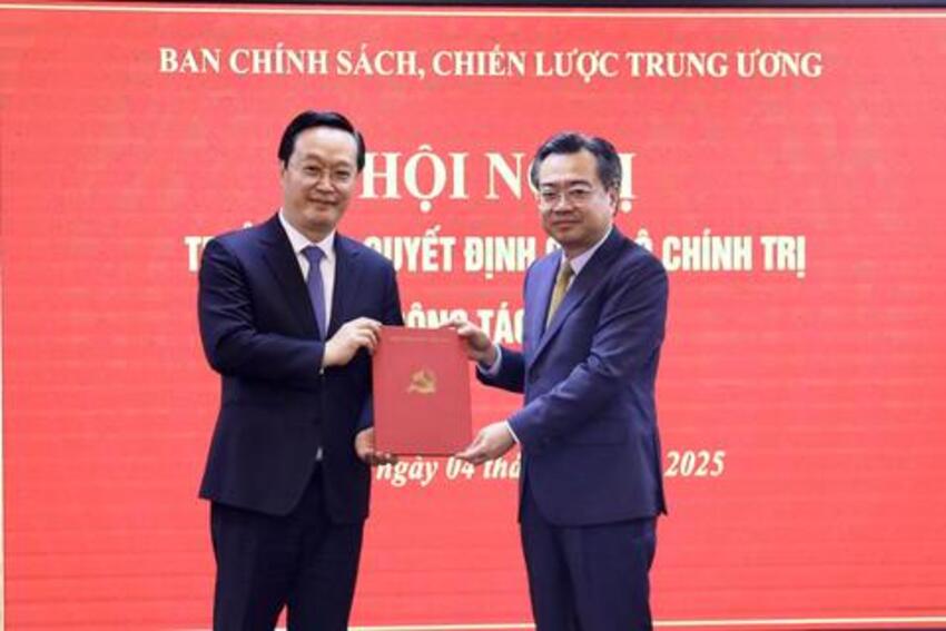 Bộ Chính trị điều động, bổ nhiệm đồng chí Nguyễn Đức Trung giữ chức  Phó Trưởng Ban Chính sách, chiến lược Trung ương