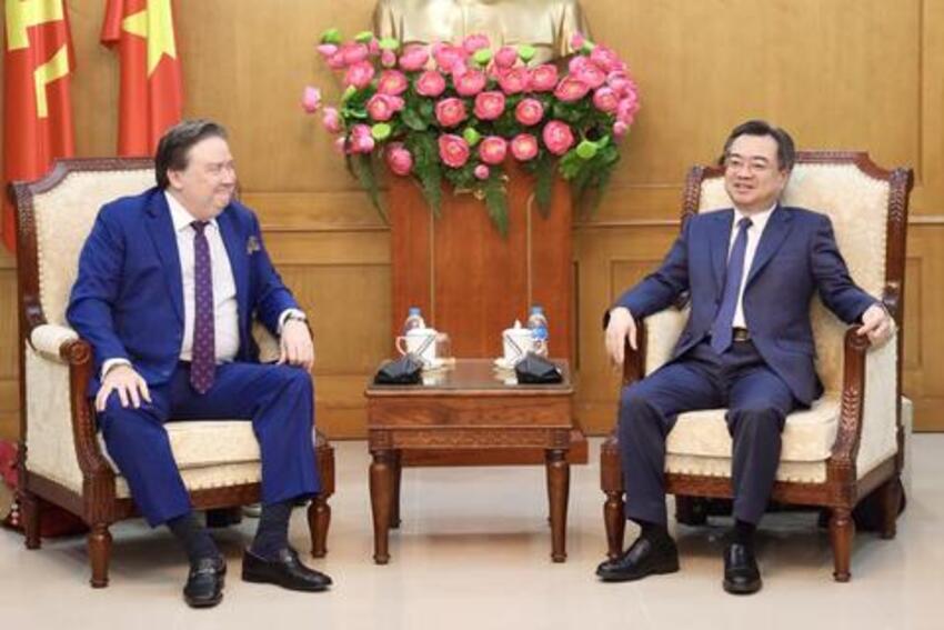 Trưởng Ban Chính sách, chiến lược Trung ương  Nguyễn Thanh Nghị tiếp Đại sứ Hoa Kỳ tại Việt Nam