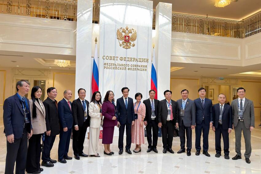 Đoàn cán bộ của Học viện Chính trị quốc gia Hồ Chí Minh nghiên cứu, học tập tại Liên bang Nga