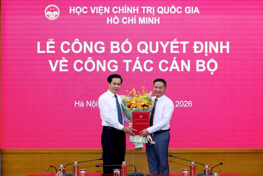 Công bố Quyết định bổ nhiệm lại chức danh Phó Viện trưởng Viện Triết học