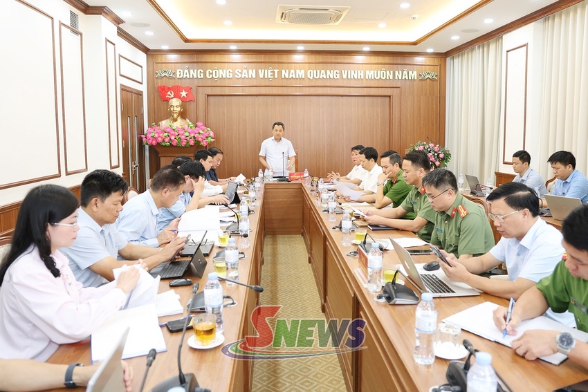 Đẩy mạnh phát triển khoa học, công nghệ, đổi mới sáng tạo và chuyển đổi số trong hệ thống chính trị