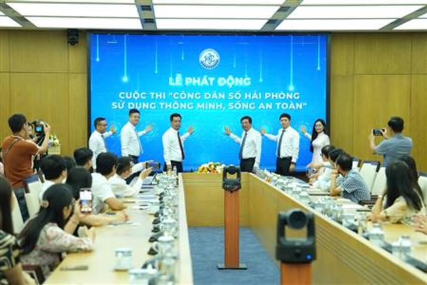 Triển khai “Ngày hội toàn dân học tập số” và phát động Cuộc thi “Công dân số – Sử dụng thông minh, sống an toàn”