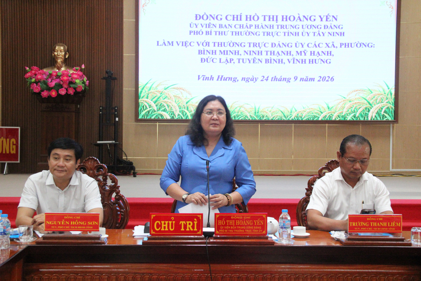 Phó Bí thư Thường trực Tỉnh ủy Hồ Thị Hoàng Yến làm việc với Thường trực Đảng ủy 6 xã, phường