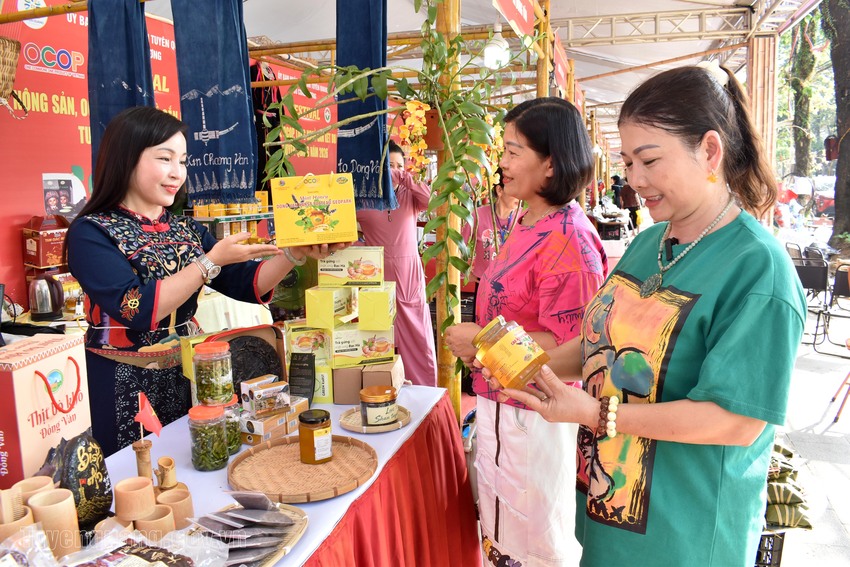 Kết nối sản xuất, mở rộng thị trường, lan tỏa điểm đến