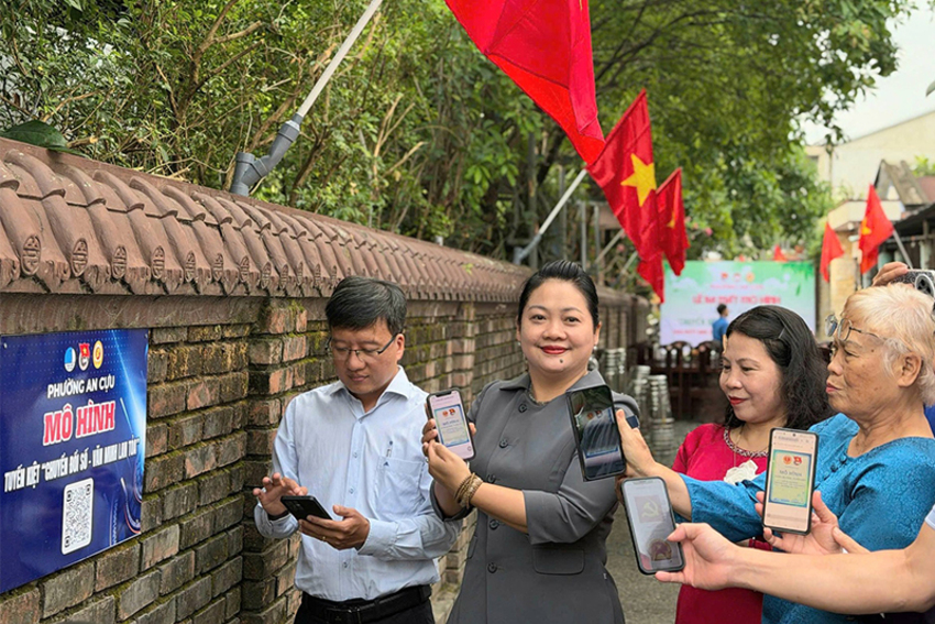 Phường An Cựu: Thường trực Đảng ủy dự Lễ ra mắt mô hình “tuyến kiệt chuyển đổi số - văn minh lan tỏa”