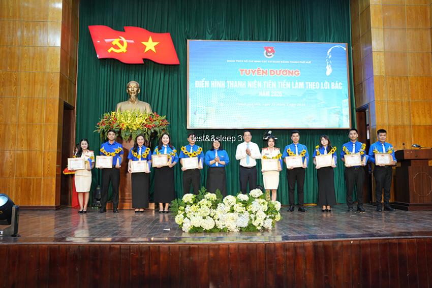 Tuyên dương 20 thanh niên tiên tiến làm theo lời Bác