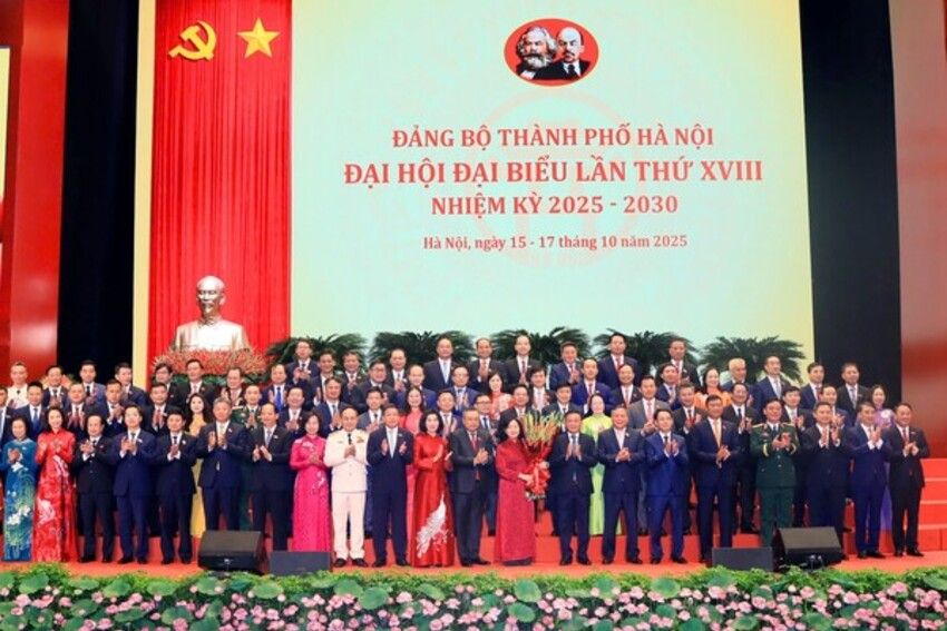 Kết luận của Bộ Chính trị, Ban Bí thư về kết quả công tác tổ chức đại hội đảng bộ các cấp tiến tới Đại hội đại biểu toàn quốc lần thứ XIV của Đảng