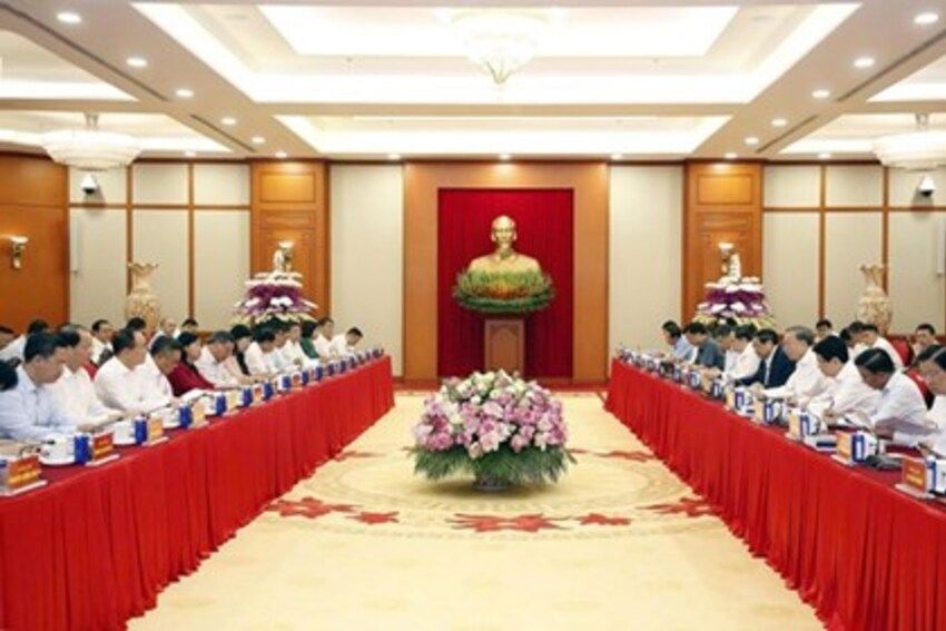 Tiếp tục tăng cường lãnh đạo, chỉ đạo công tác tổ chức đại hội đảng bộ các cấp tiến tới Đại hội XIV của Đảng