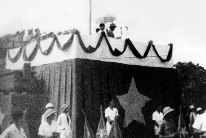 Vai trò to lớn của Chủ tịch Hồ Chí Minh trong Cách mạng Tháng Tám 1945
