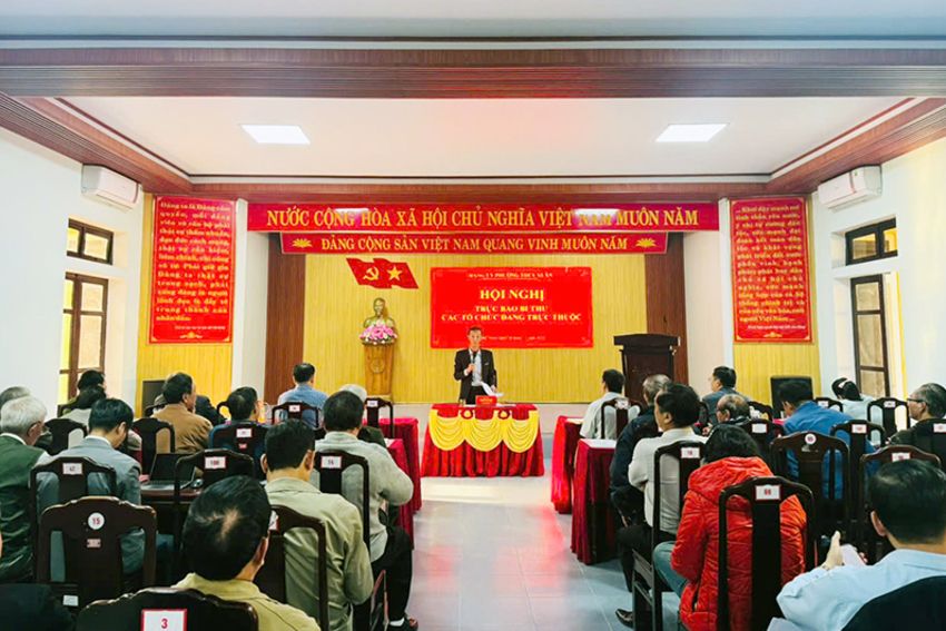 Đảng ủy phường Thủy Xuân tổ chức Hội nghị trực báo các bí thư chi bộ tháng 11/2025