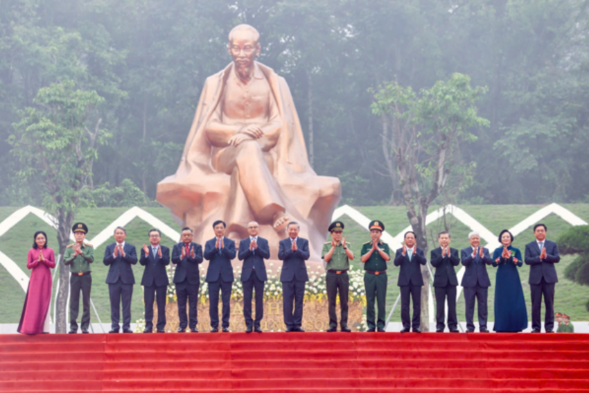 Tổng Bí thư, Chủ tịch nước Tô Lâm dự Lễ kỷ niệm 72 năm Ngày Bác Hồ về thăm Đền Hùng