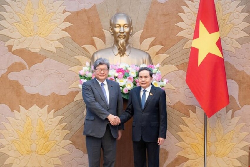 Chủ tịch Quốc hội Trần Thanh Mẫn tiếp Quyền Tổng thư ký Đảng Dân chủ Tự do Nhật Bản