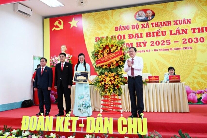 Chủ tịch Quốc hội Trần Thanh Mẫn dự Đại hội đại biểu Đảng bộ xã Thạnh Xuân, thành phố Cần Thơ