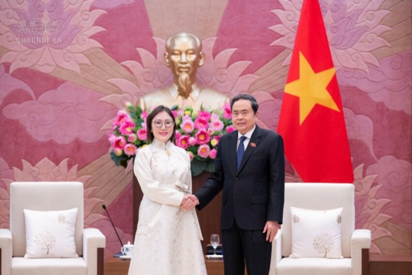 Chủ tịch Quốc hội Trần Thanh Mẫn tiếp Đại sứ Mông Cổ Ganbaatar Hulan