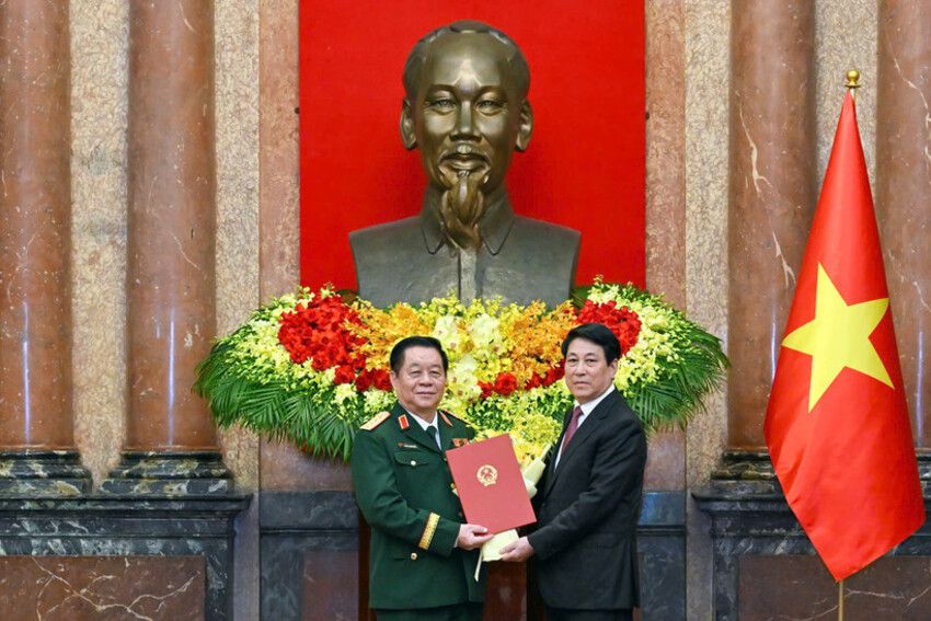 Chủ tịch nước trao quyết định bổ nhiệm Chủ nhiệm Tổng cục chính trị và thăng quân hàm Đại tướng, Thượng tướng