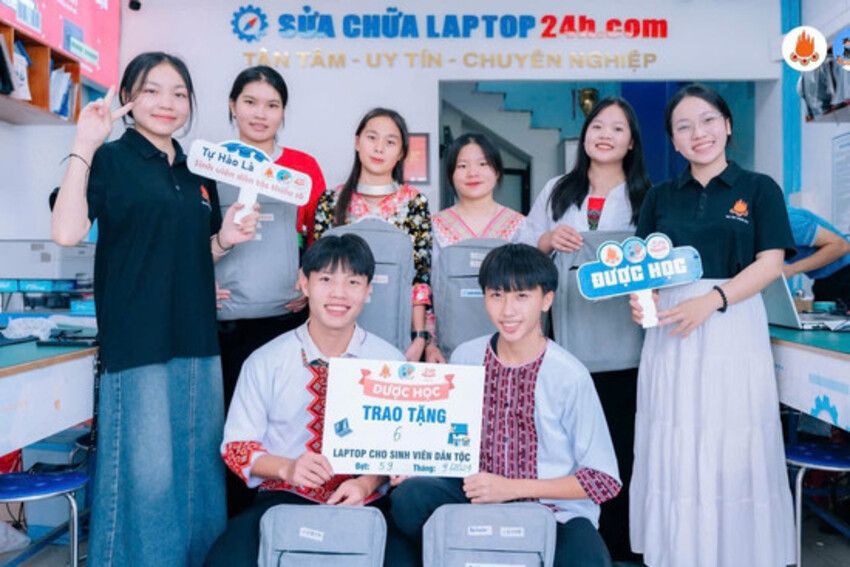 Nữ sinh người Mông và hành trình vì sự phát triển cộng đồng vùng DTTS