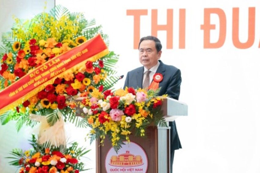 Chủ tịch Quốc hội: Khơi dậy tinh thần thi đua, sáng tạo, cống hiến, xây dựng Quốc hội ngày càng chuyên nghiệp, hiện đại, hiệu lực, hiệu quả