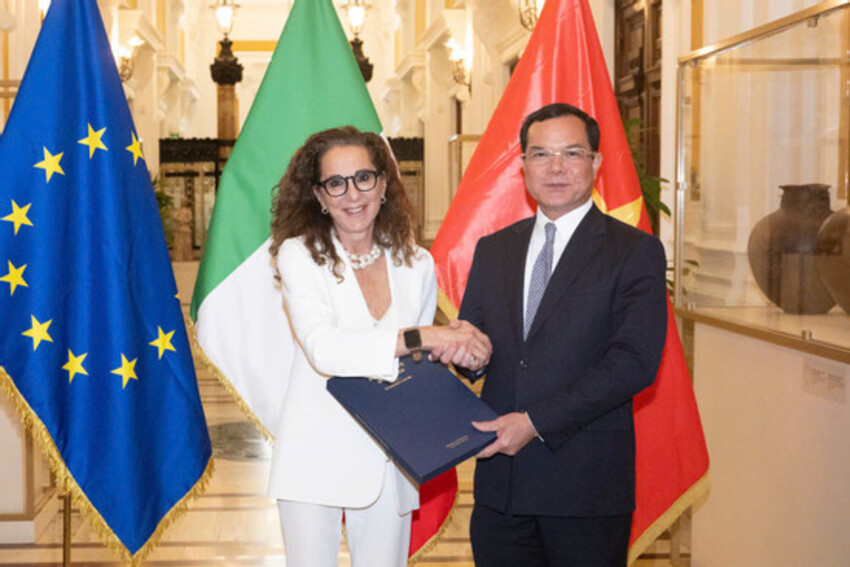 Việt Nam - Italia hướng tới xây dựng cơ chế hợp tác lâu dài về dân tộc, tôn giáo