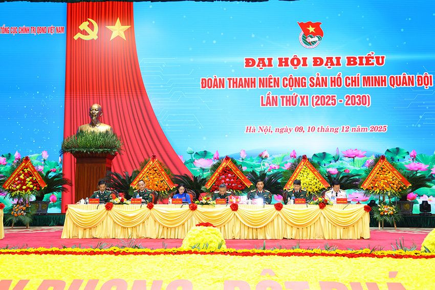 Phiên thứ nhất Đại hội Đoàn Thanh niên Cộng sản Hồ Chí Minh Quân đội lần thứ XI