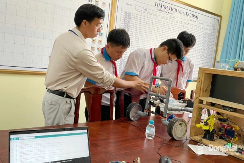 Kiến tạo môi trường giáo dục thông minh từ Nghị quyết 71