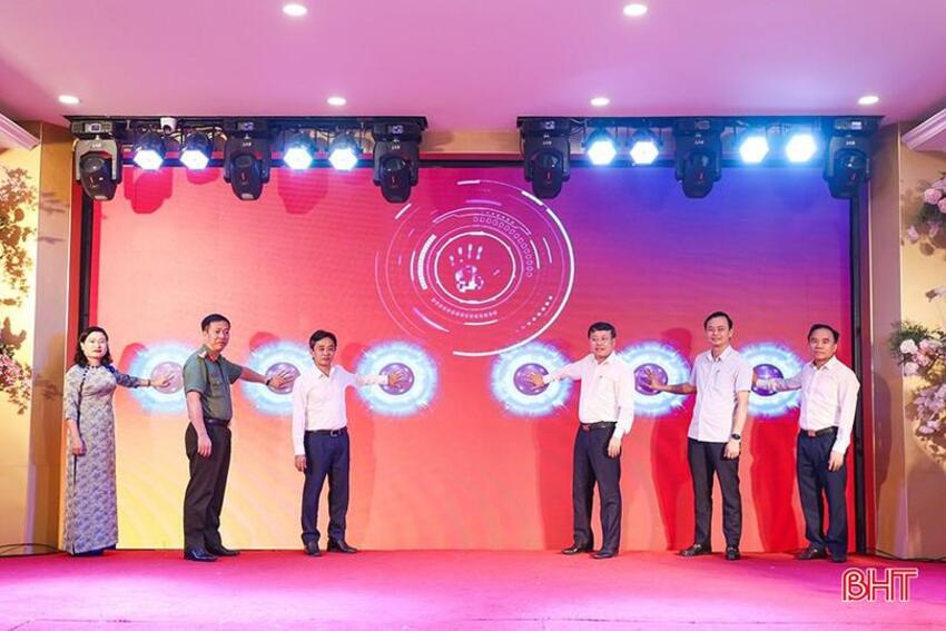 Hà Tĩnh sôi nổi phong trào "Bình dân học vụ số" gắn với "Học tập số"