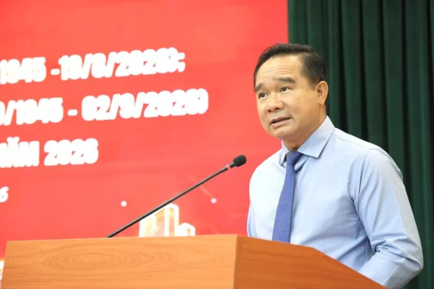 Trao Huy hiệu Đảng đợt 2/9 đến 165 đảng viên Đảng bộ UBND TPHCM